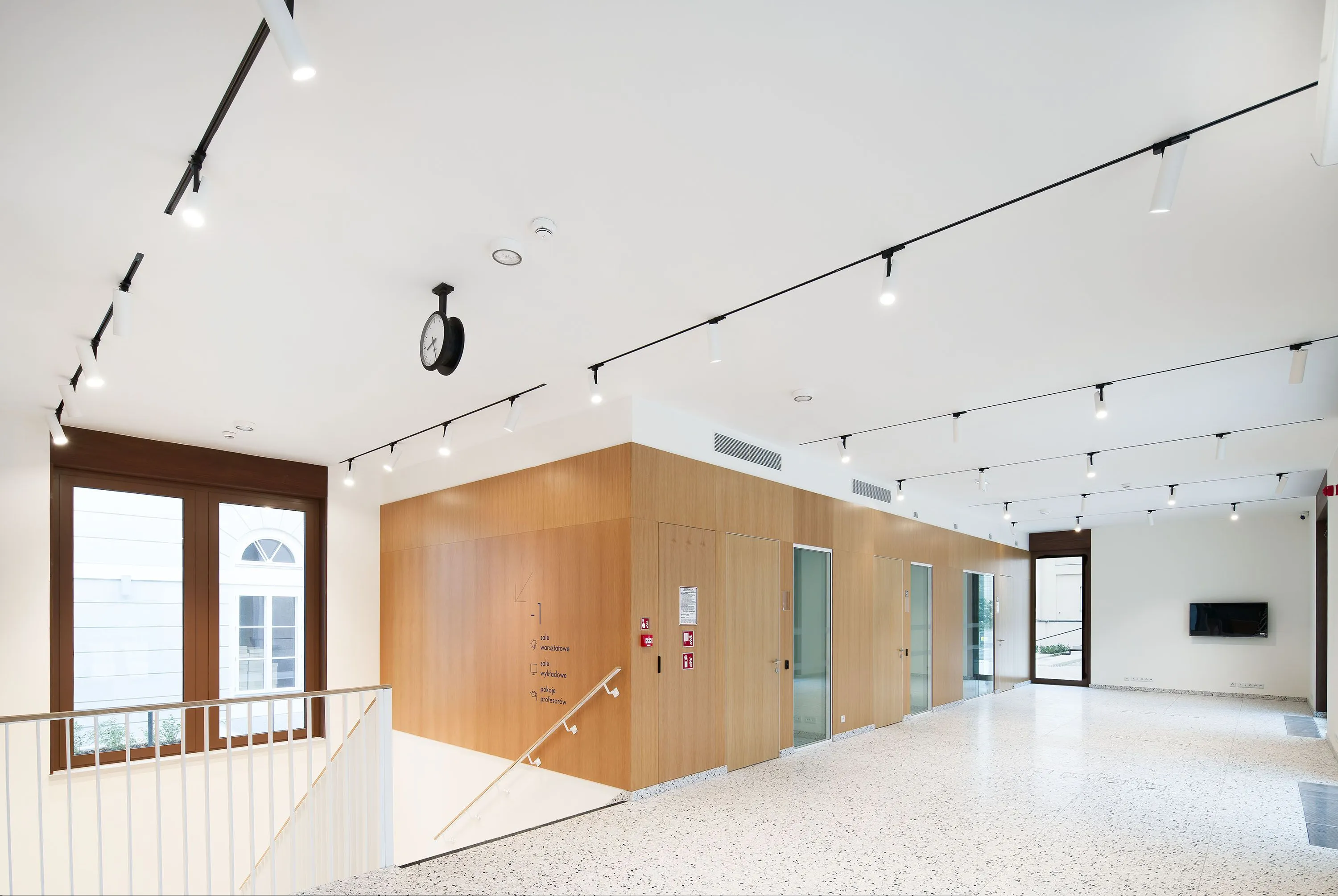 Sonacoustic® PL1 plaster at the University of Warsaw