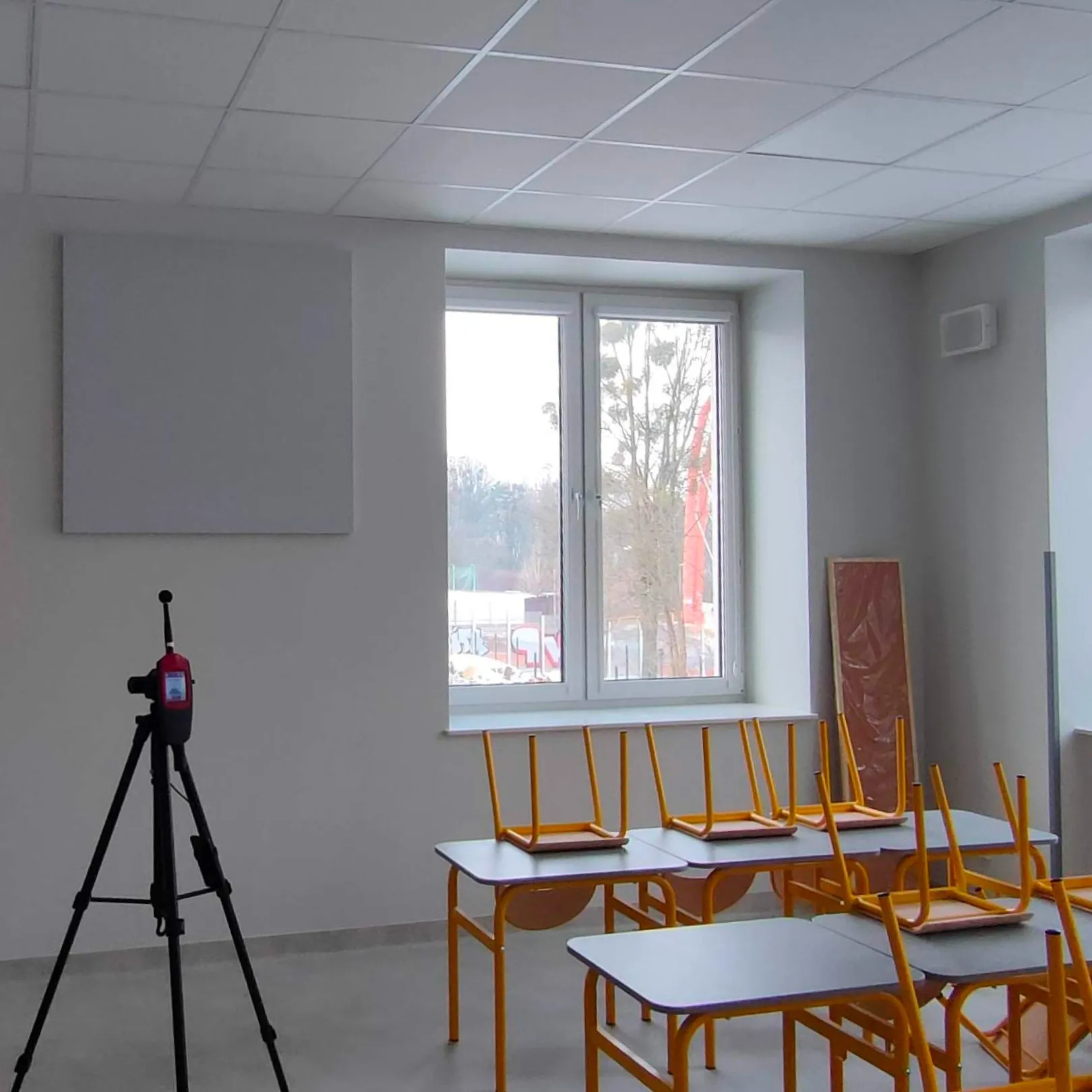 Acoustic measurements in school classrooms