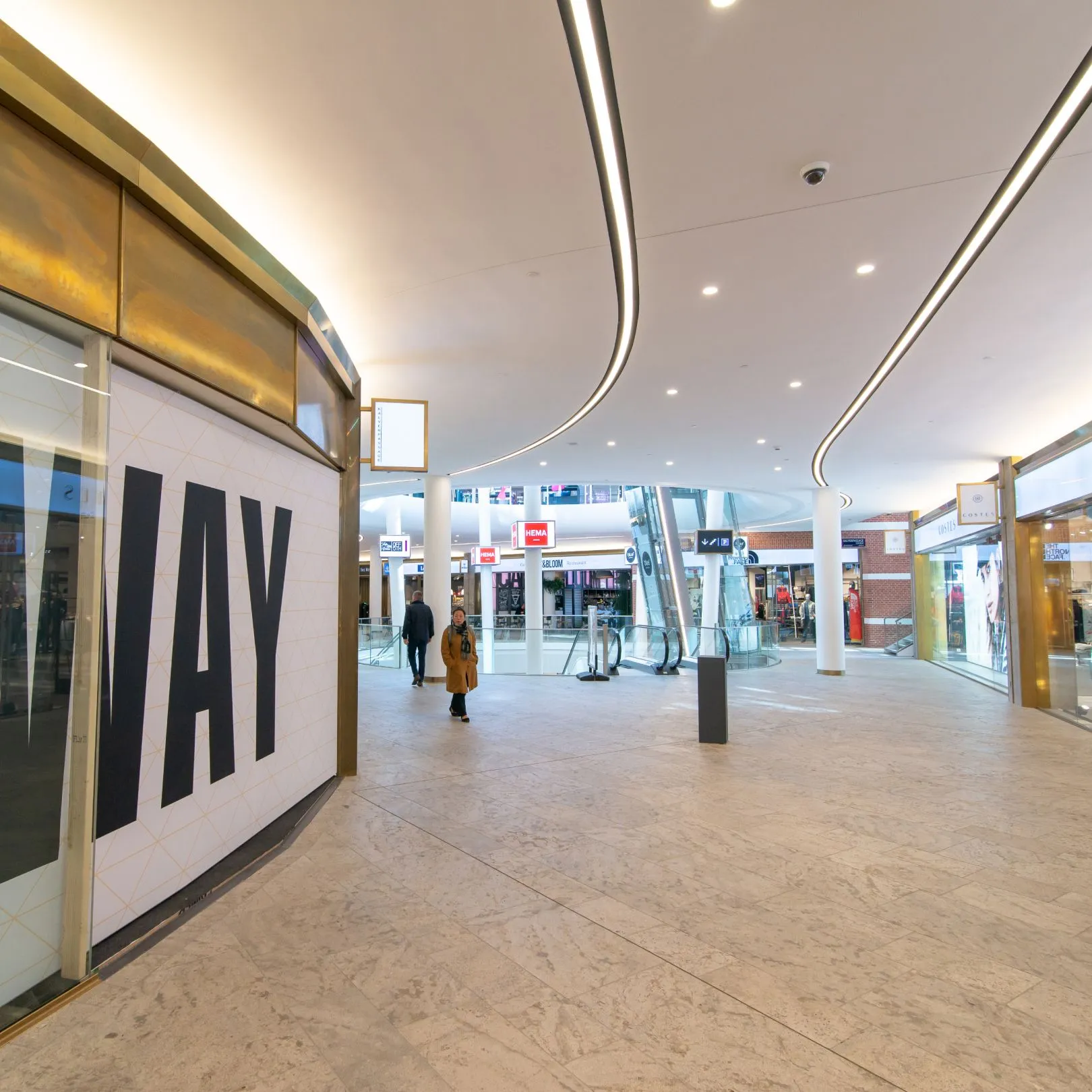 Sonacoustic® plaster effectively reduces noise in a shopping center