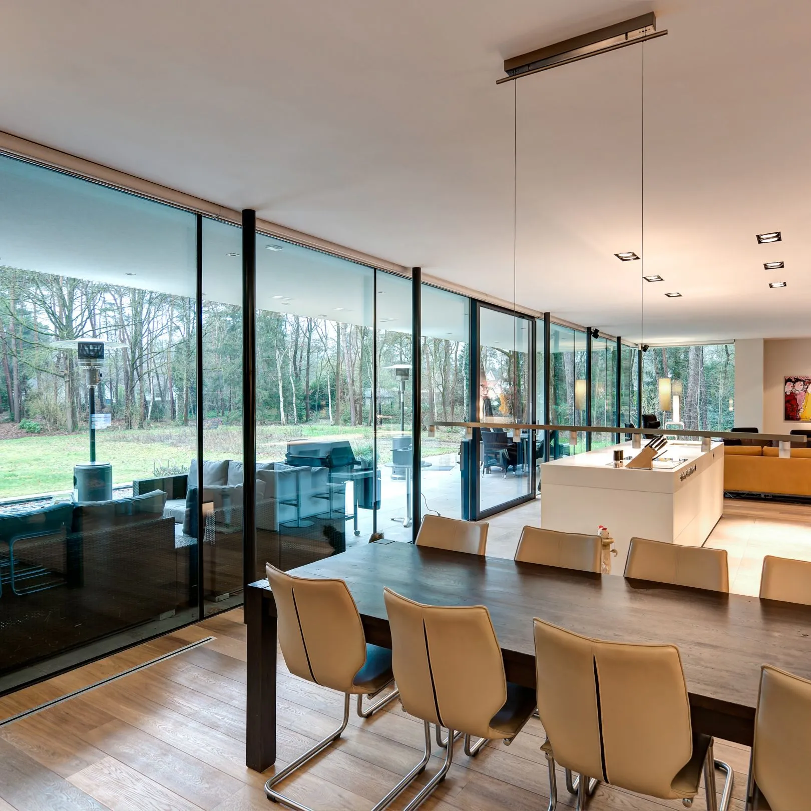 Sonacoustic® plaster improves the acoustics of minimalist interiors