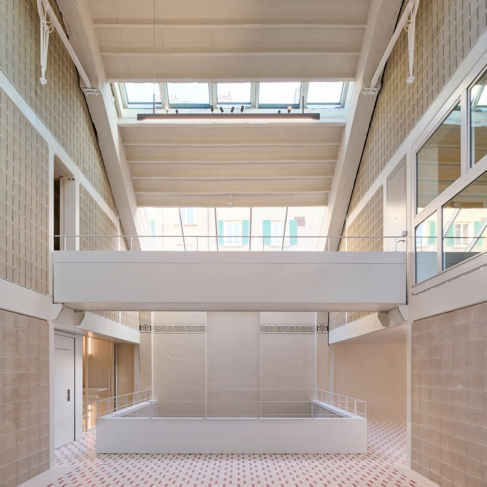 Soundblox® blocks can be used to build both interior and exterior walls.