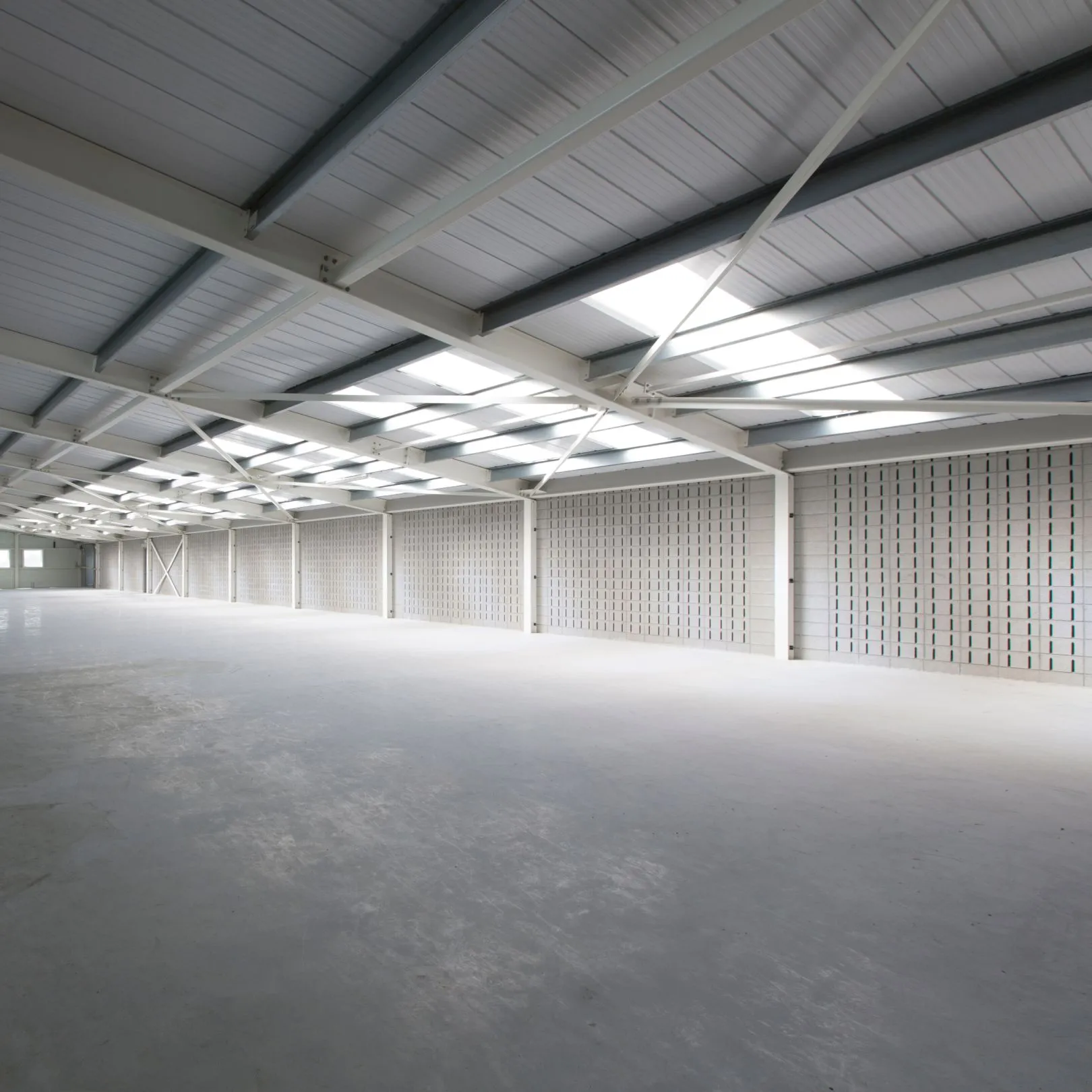 Soundblox® blocks perfectly reduce the reverberation of factory halls