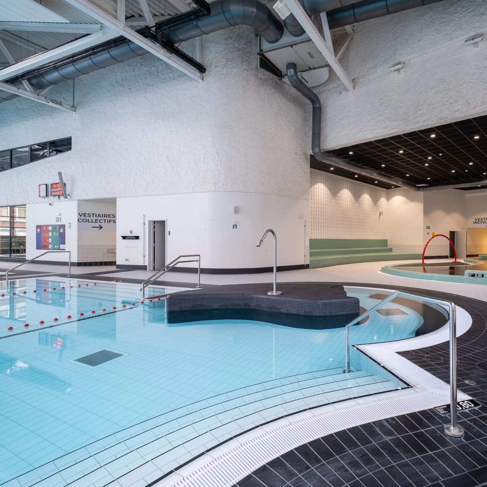 Thanks to their moisture resistance, Soundblox® is an excellent solution for swimming pools