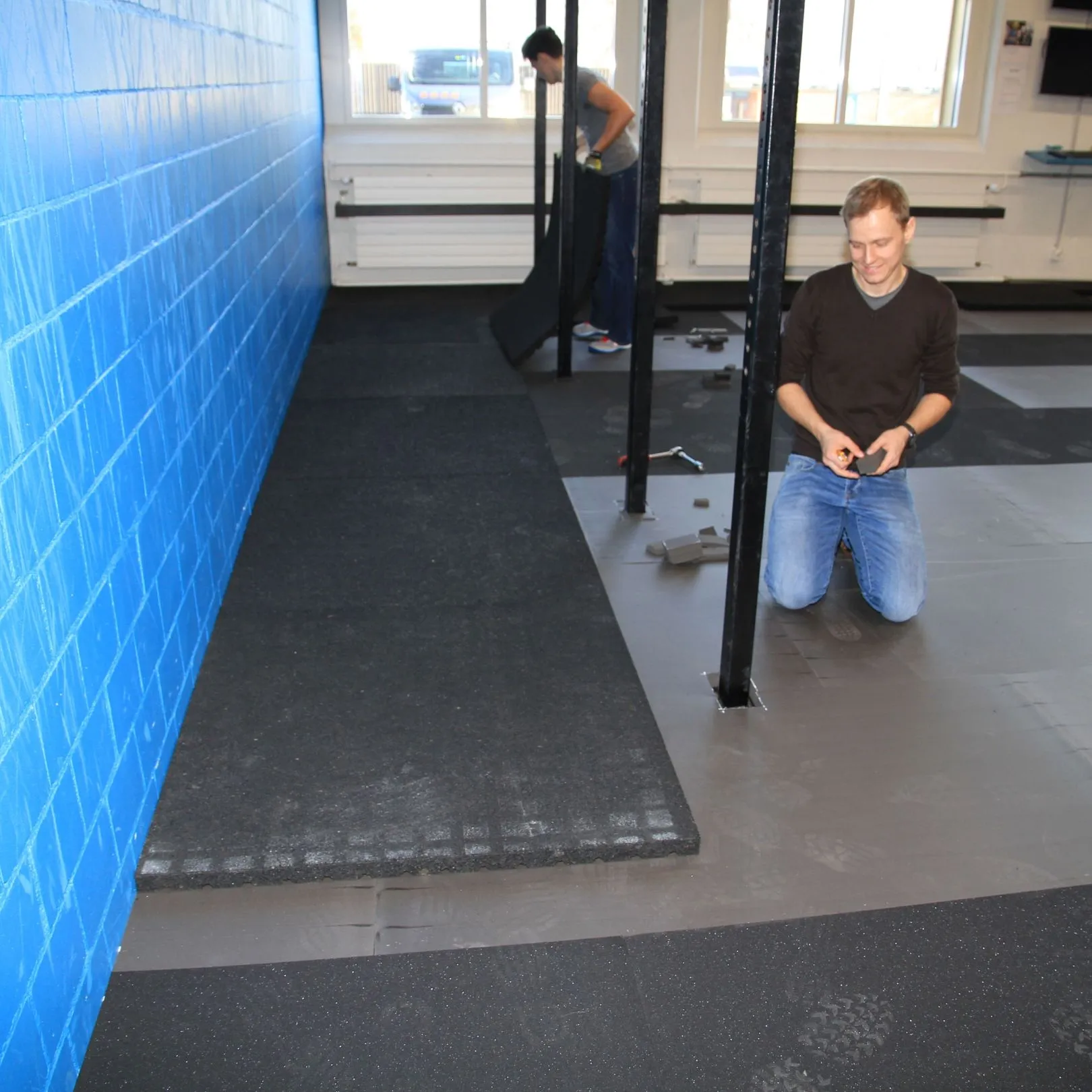 Easy and quick installation of AFM mats