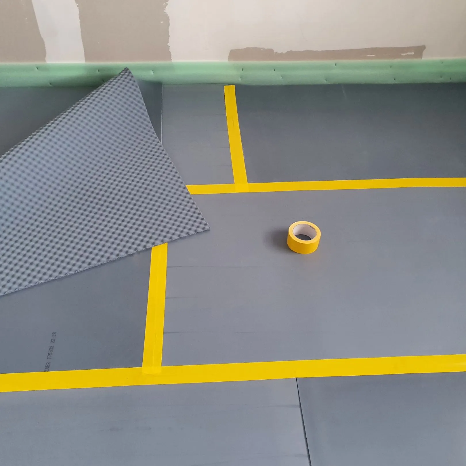 Easy and quick installation of AFM mats